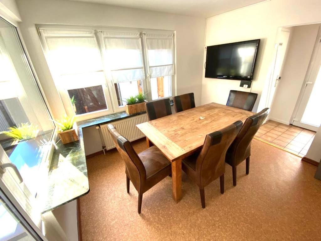 Wohnzeit-Koeln Villa Exterior photo